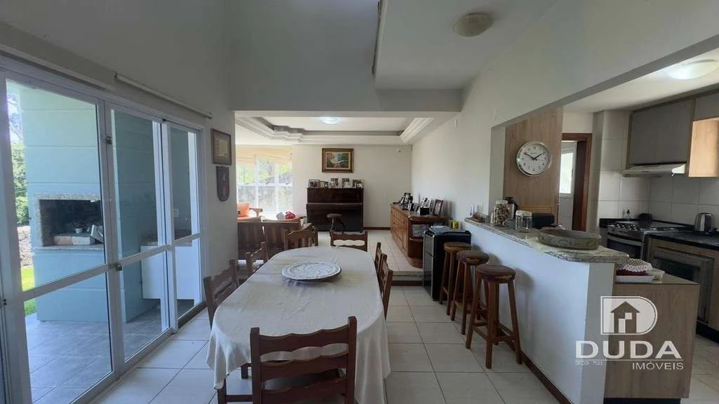 3-bedroom house with open-plan kitchen and suite — photo 3