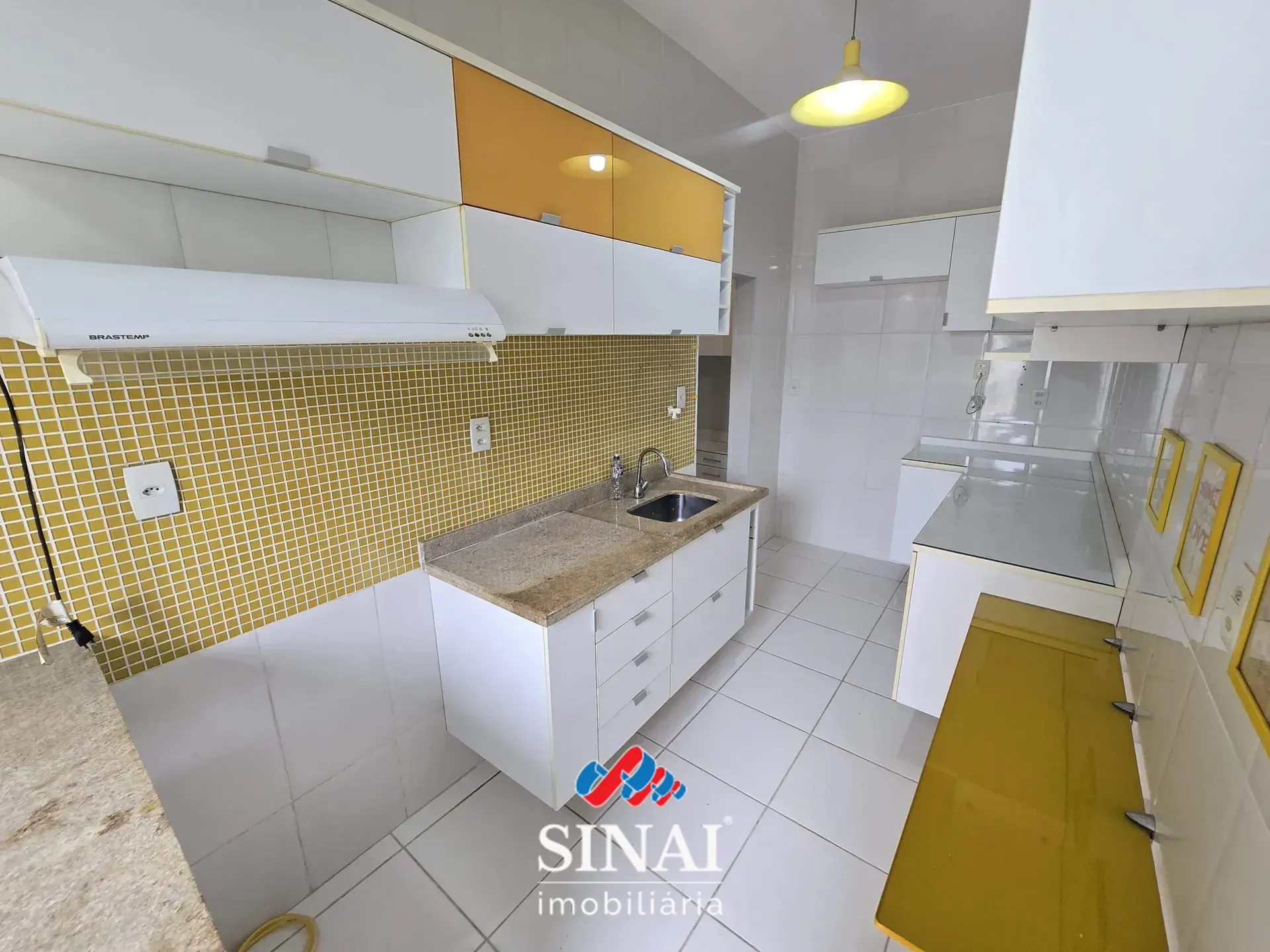 One-bedroom house with a walk-in closet in Rio de Janeiro — photo 13