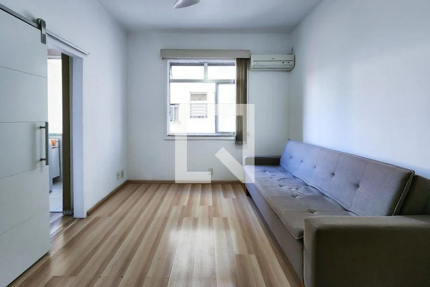 Washing machine in a one-bedroom apartment, 43 m²
