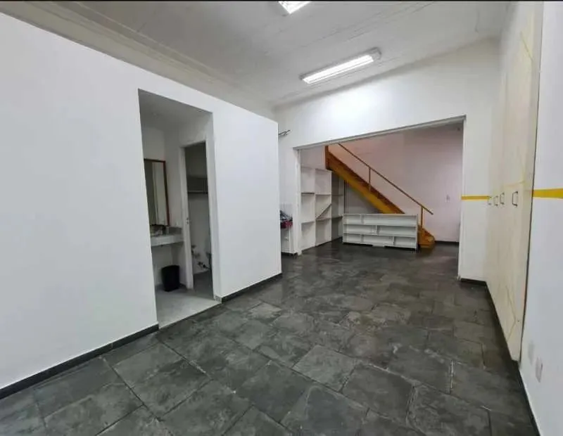 Casa sem mobília com 5 quartos e vaga para 4 carros — photo 18