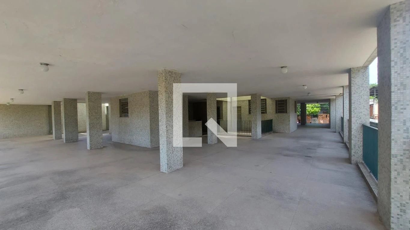 3-bedroom apartment with balcony and private outdoor space — photo 31