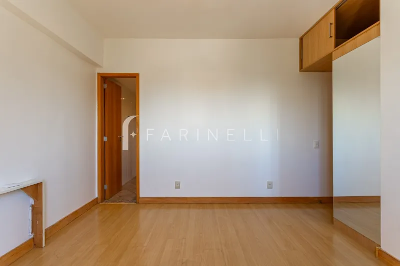 2-bedroom apartment with elevator and 2 parking spots — photo 12