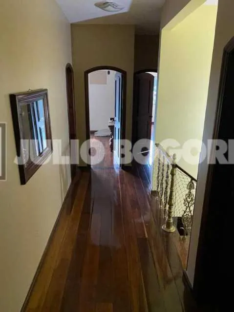Condo house with 5 bedrooms and 4 bathrooms — photo 13