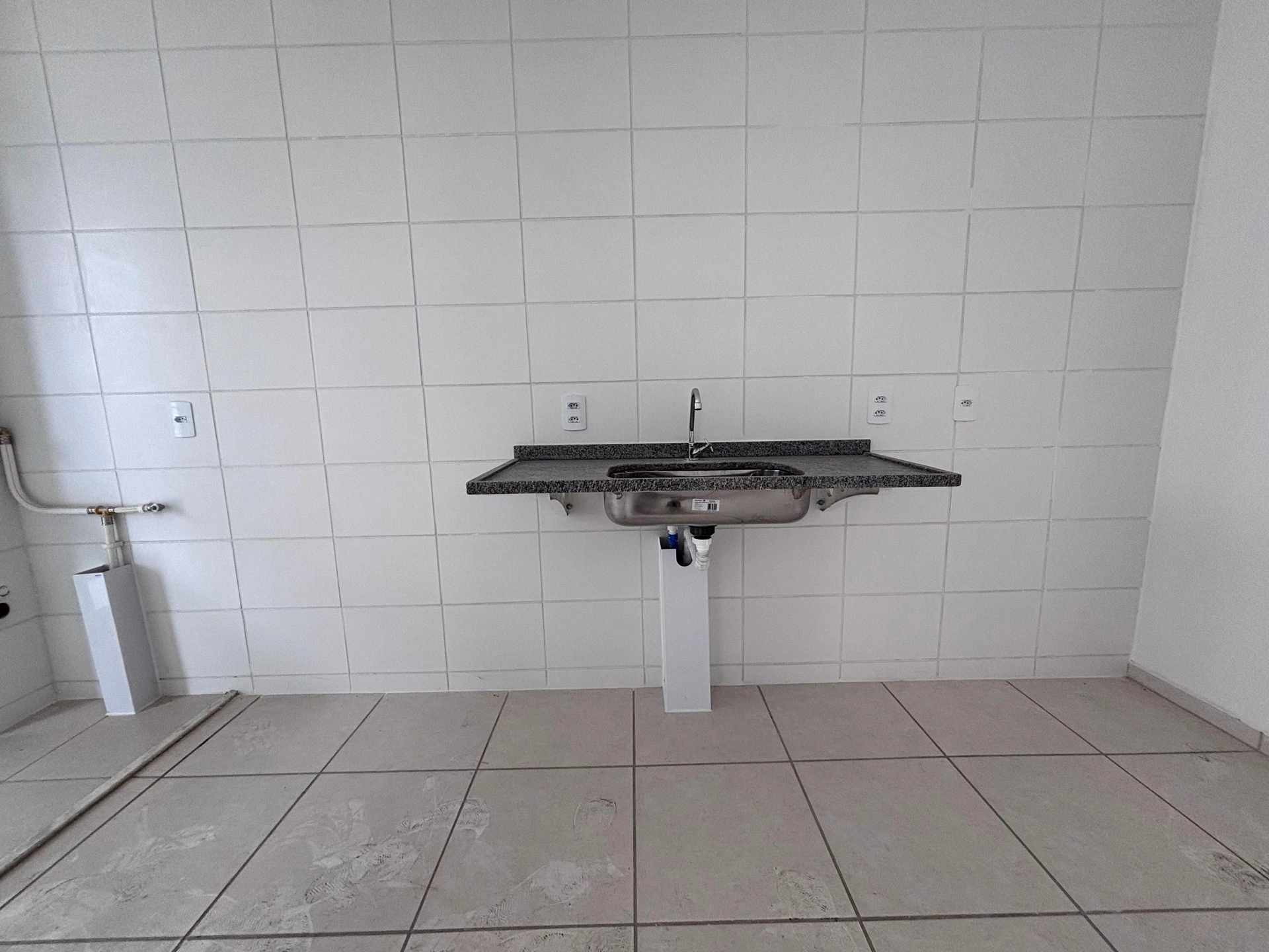 Квартира з 2 кімнатами, власною ванною і балконом — photo 32