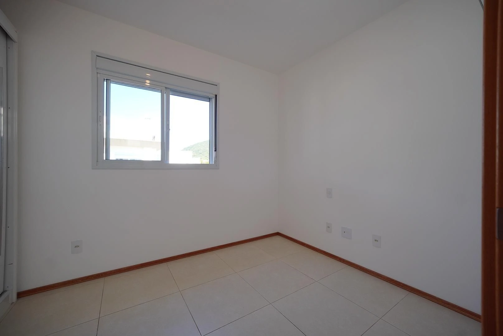 2-bedroom apartment with a private pool — photo 12