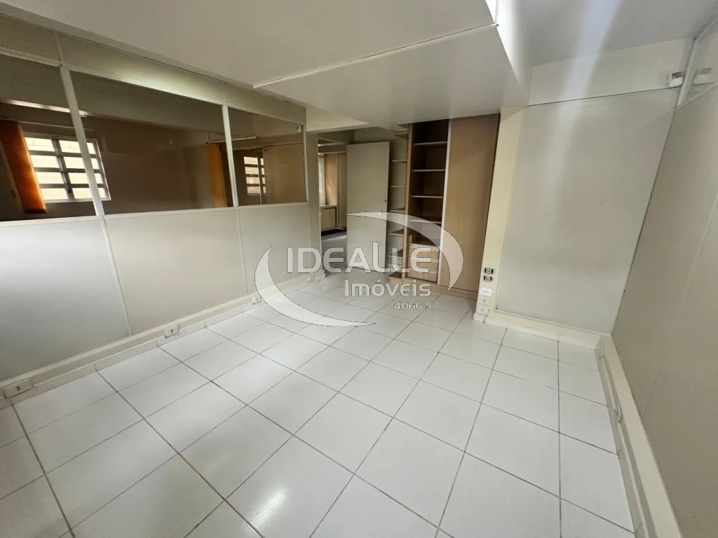 184 m² house with a built-in balcony grill — photo 26