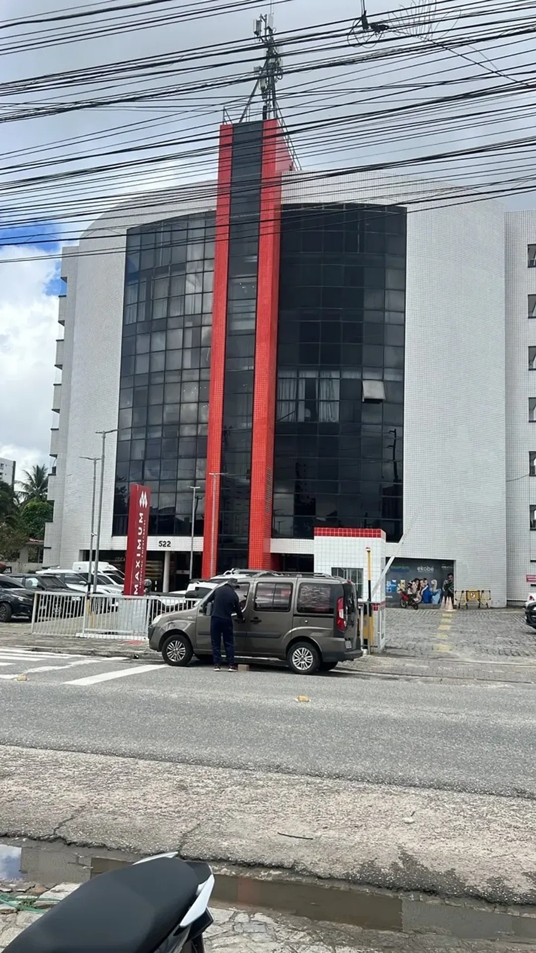Estudio sin amueblar en el 6º piso con 1 plaza y balcón — photo 6