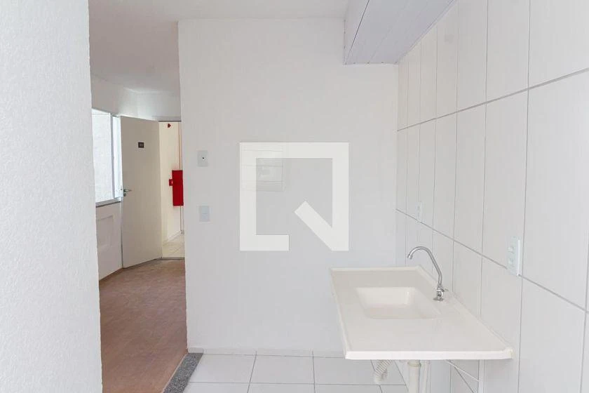 Unfurnished 2-bedroom apartment with 45 m² and wood floors — photo 43