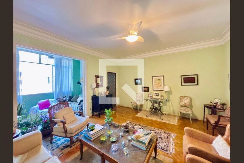 Furnished apartment with 3 bedrooms and 200 m² — photo 23