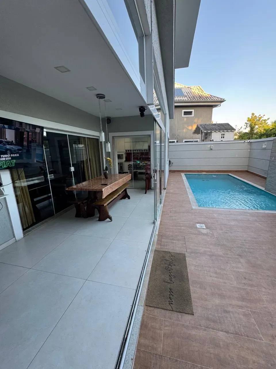 Furnished triplex home with 5 bedrooms and 5 bathrooms — photo 5