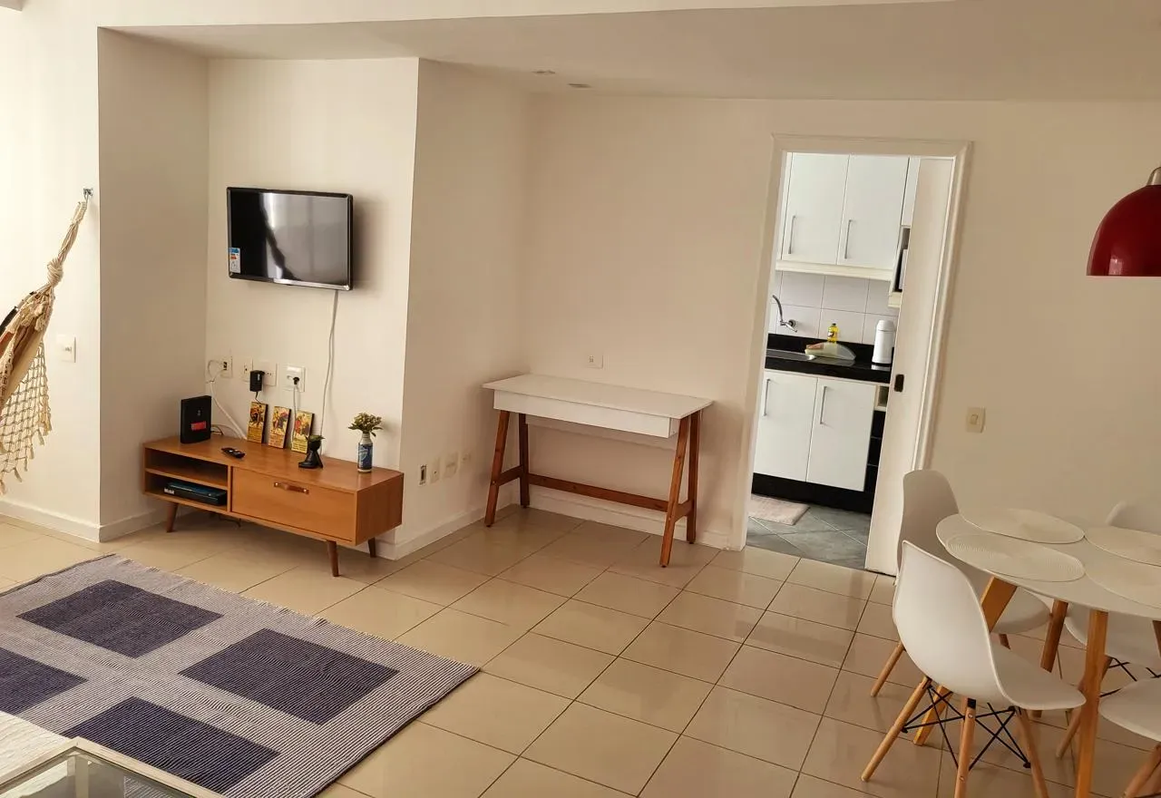 Мебльована квартира 60 м² з 1 спальнею та 2 ванними — photo 6