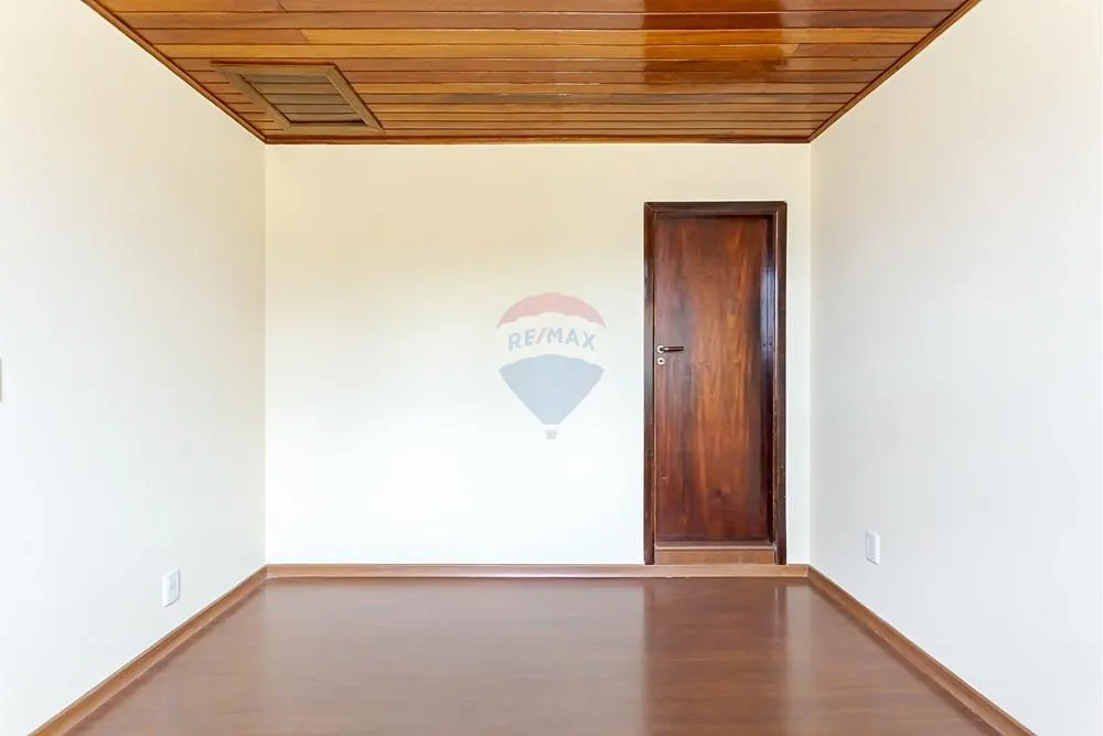 3-bedroom house 247 m² with pets allowed — photo 22