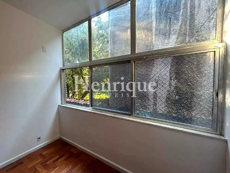 Apartment, 170 m², with wood or laminate floors — photo 23