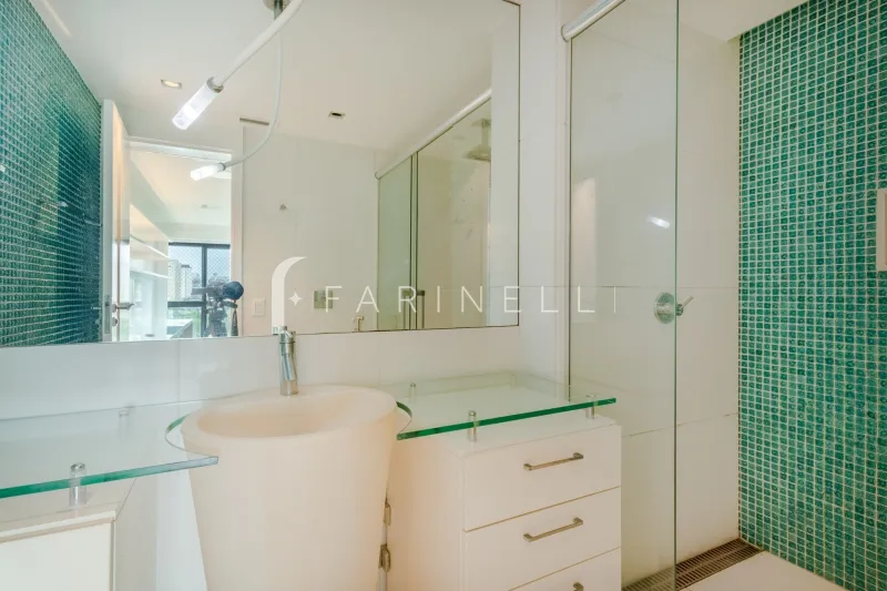 3 quartos e varanda envidraçada: apartamento de 335 m² — photo 23