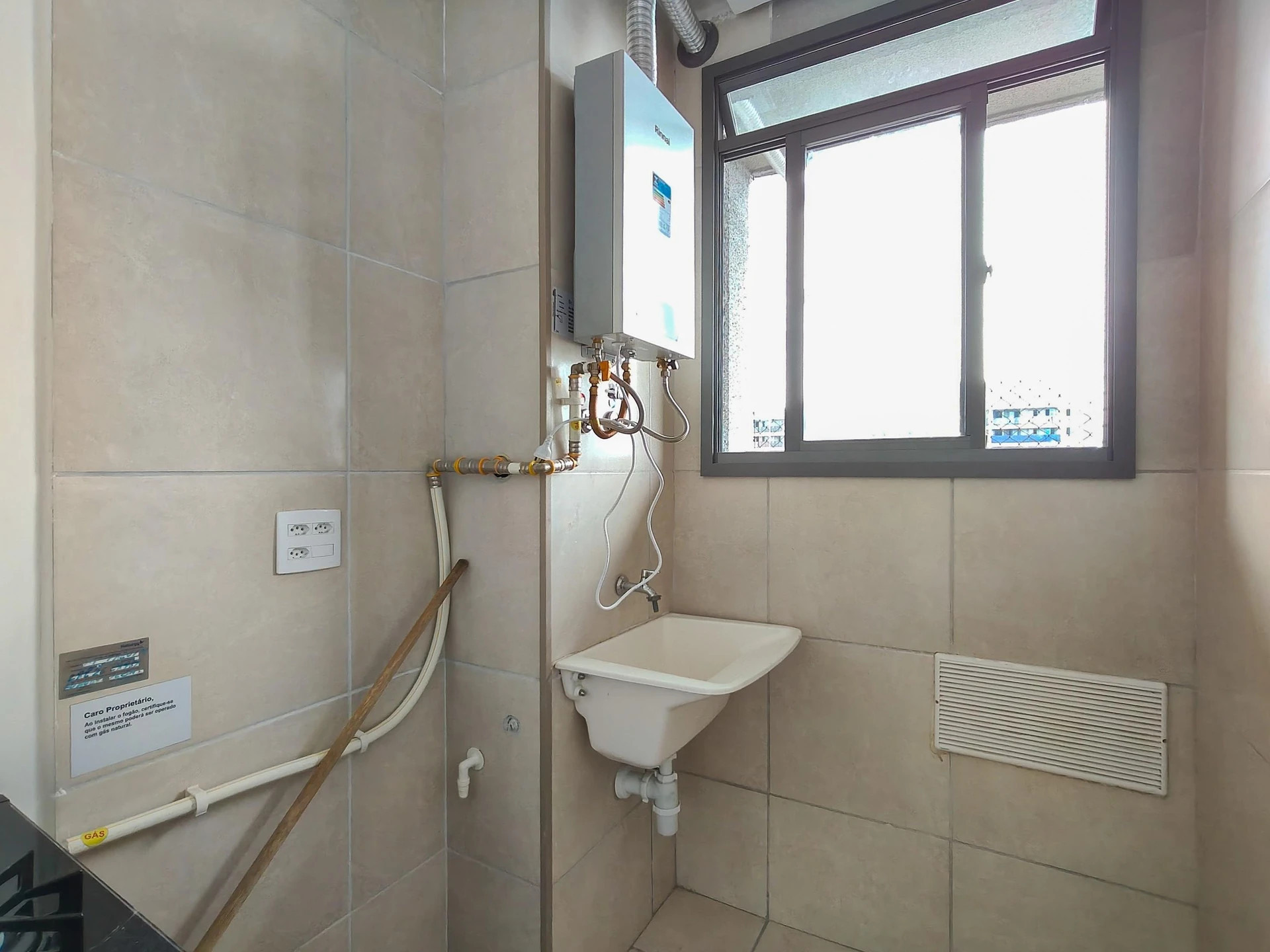 3-bedroom apartment with a water view in Rio de Janeiro — photo 17