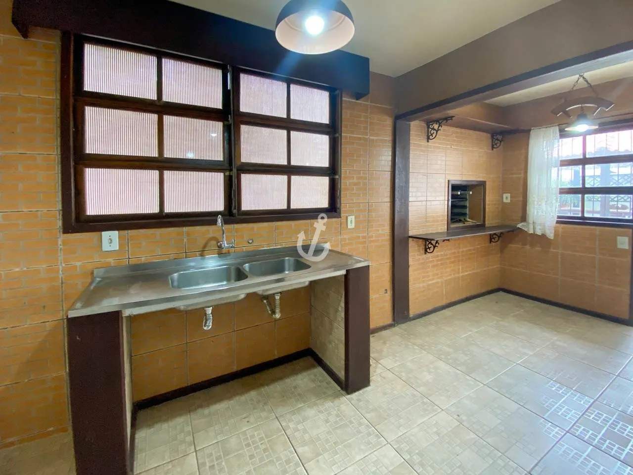 Rental house with 5 bedrooms and 4 parking spots — photo 25