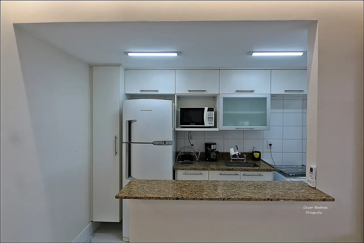 2-bedroom apartment with enclosed balcony and 2 baths — photo 2