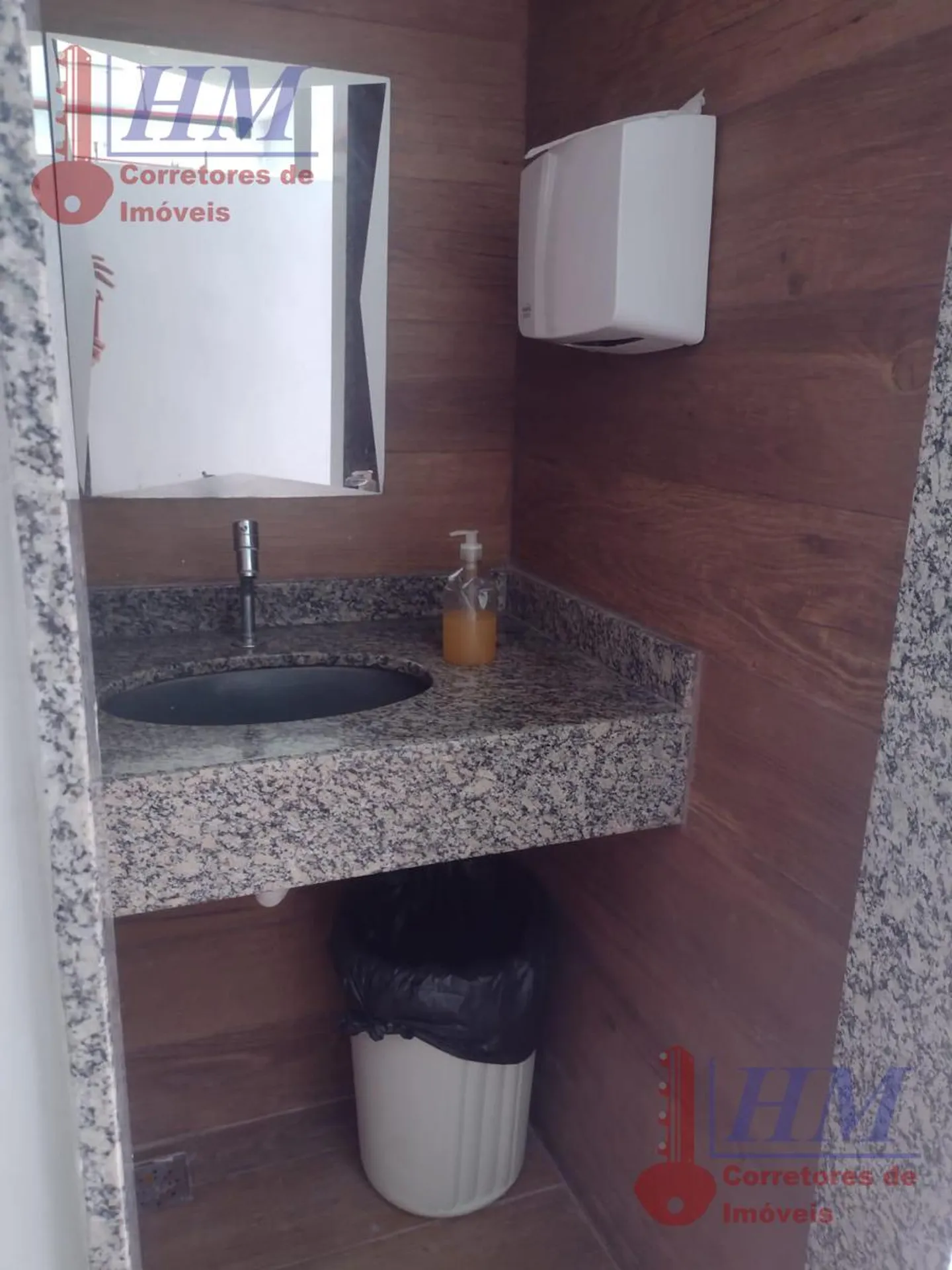 Furnished apartment, 67 m², with a glass-enclosed balcony — photo 49