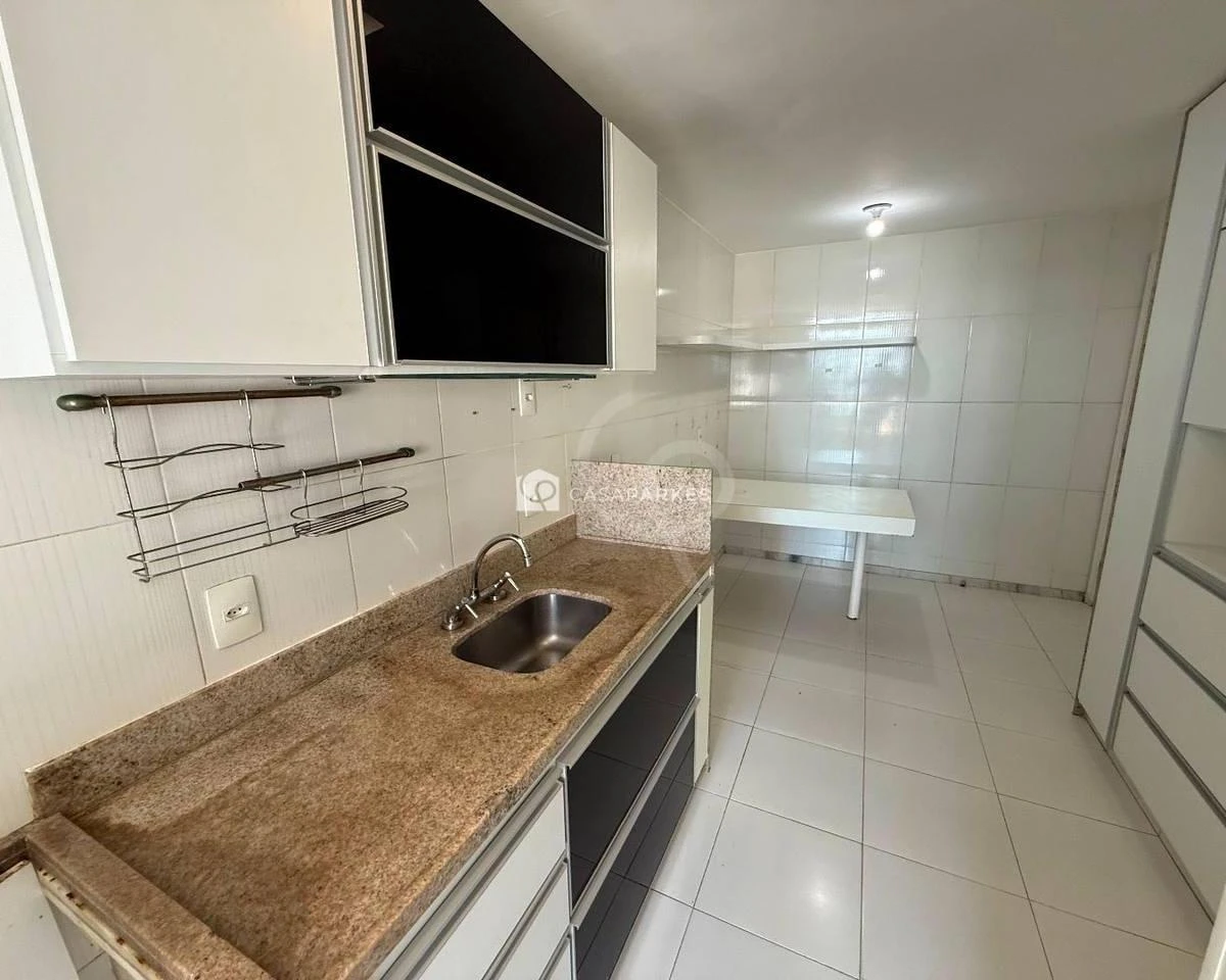 1-bedroom apartment with 2 bathrooms and balcony — photo 28