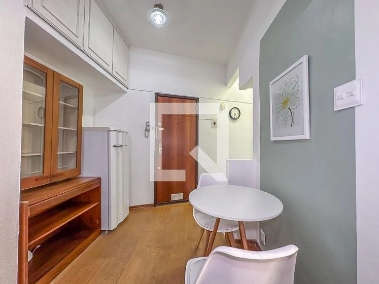 Деревянный пол или ламинат и 1 спальня: квартира 31 м² — photo 6