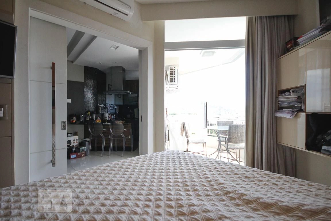 Furnished 1-bedroom apartment with open-plan kitchen — photo 10