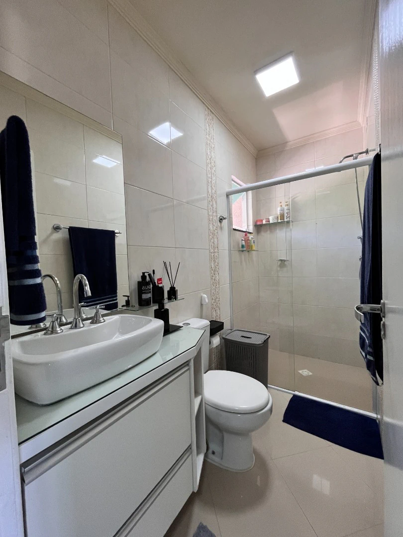 3 quartos e banheira: casa de 180 m² — photo 14