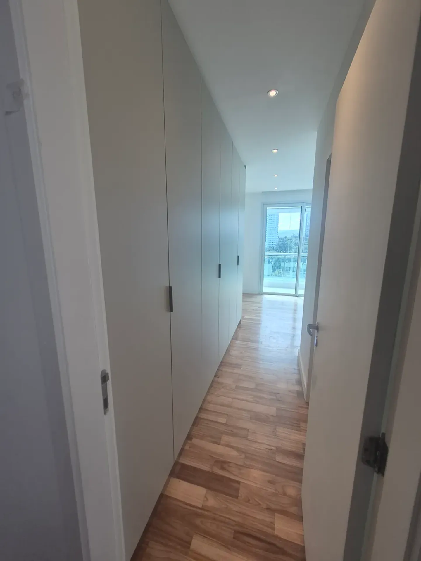 Furnished apartment with 5 bedrooms and shared pool area — photo 36