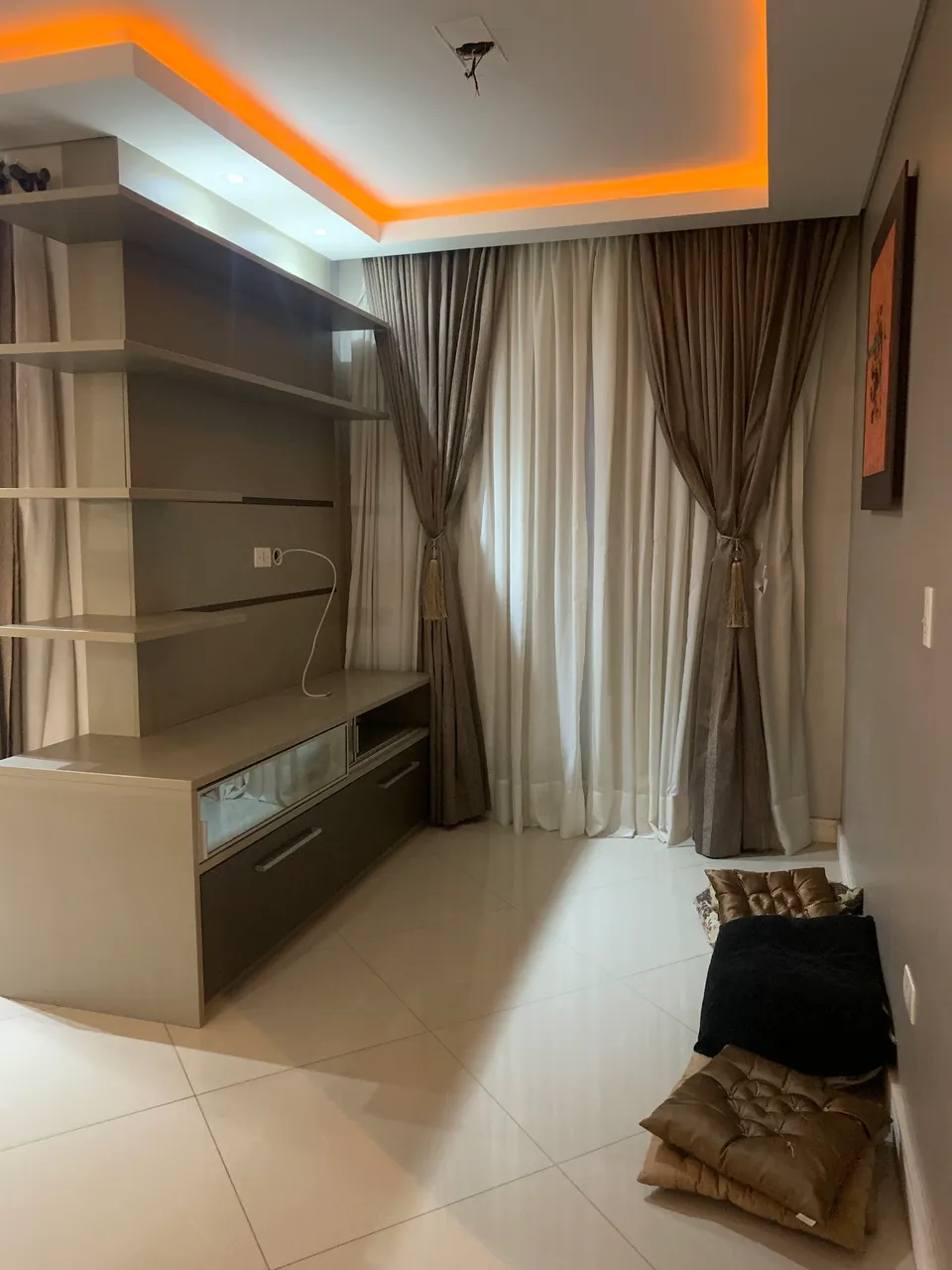 Furnished apartment with 2 bedrooms and open-plan kitchen — photo 16