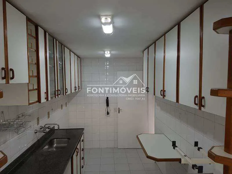 2-bedroom apartment in a building with a pool — photo 11