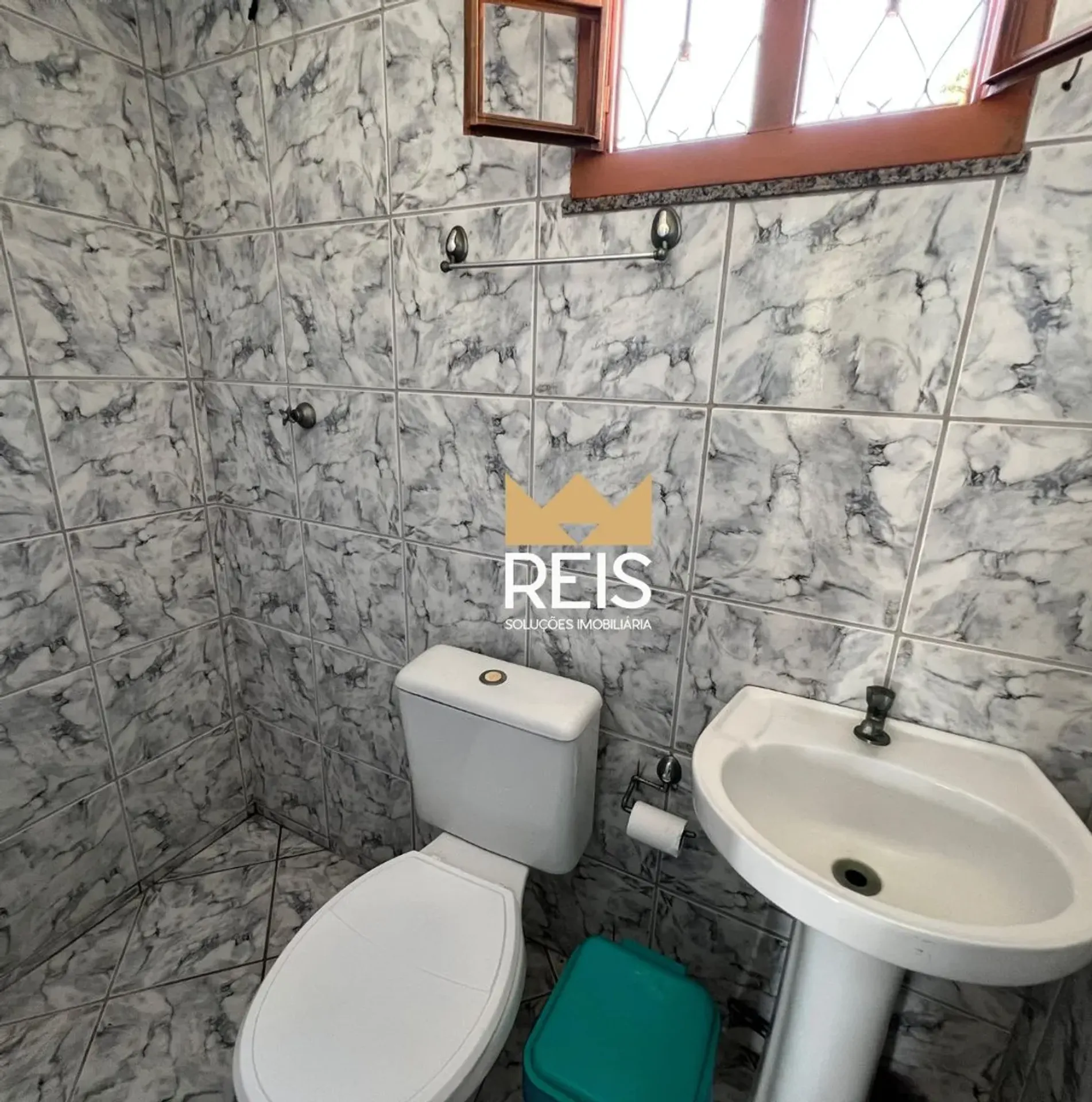 Single-level house with 2 bedrooms and 2 bathrooms — photo 22