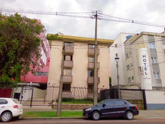 137 m² rental apartment with 3 bedrooms and balcony — photo 7