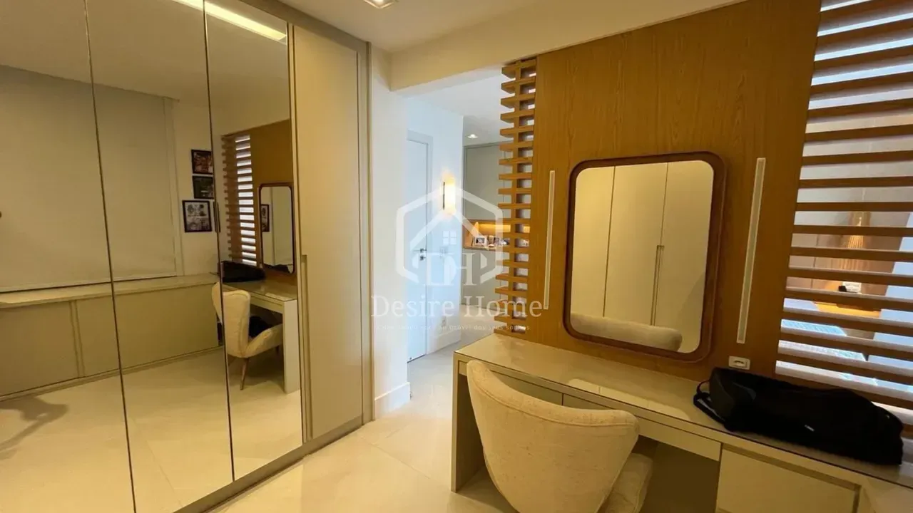 Furnished apartment with 4 bedrooms and open-plan kitchen — photo 2