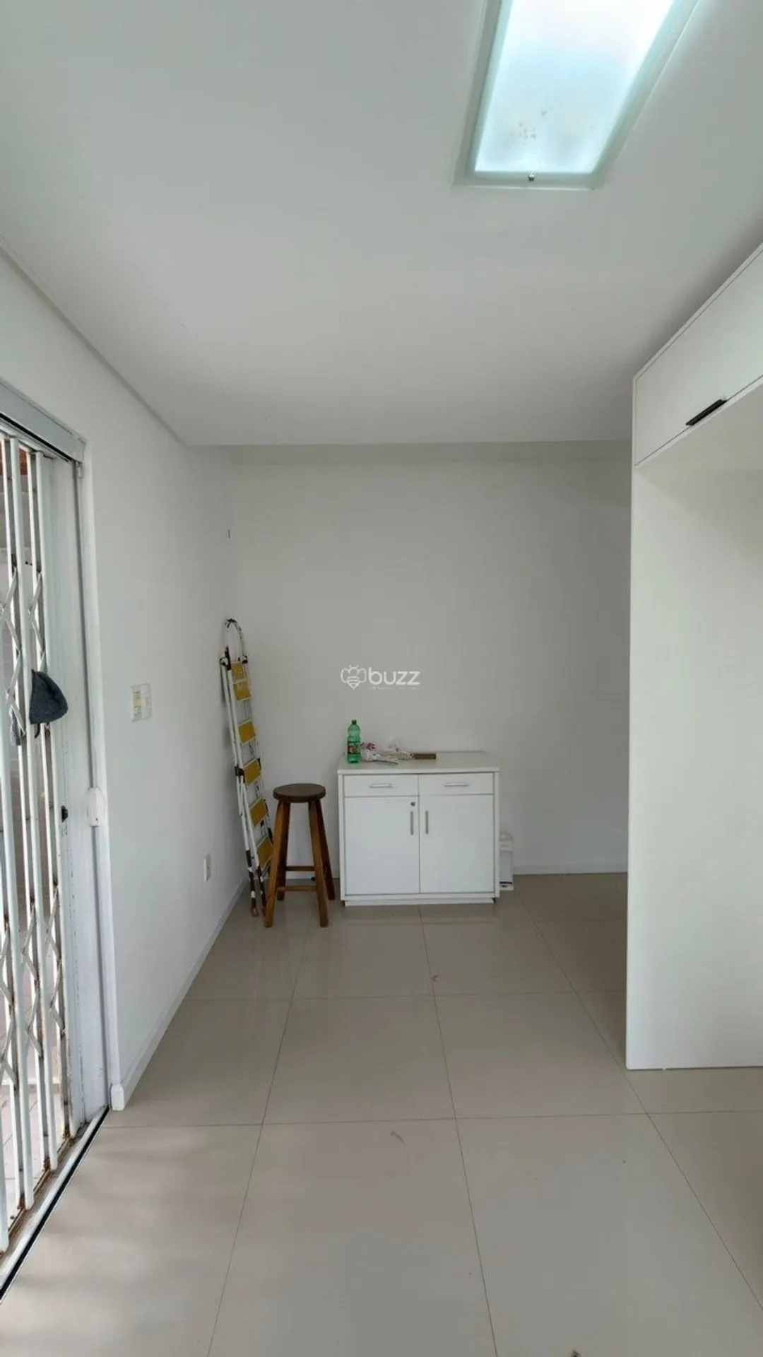 146 m² house with a walk-in closet and a garden — photo 27