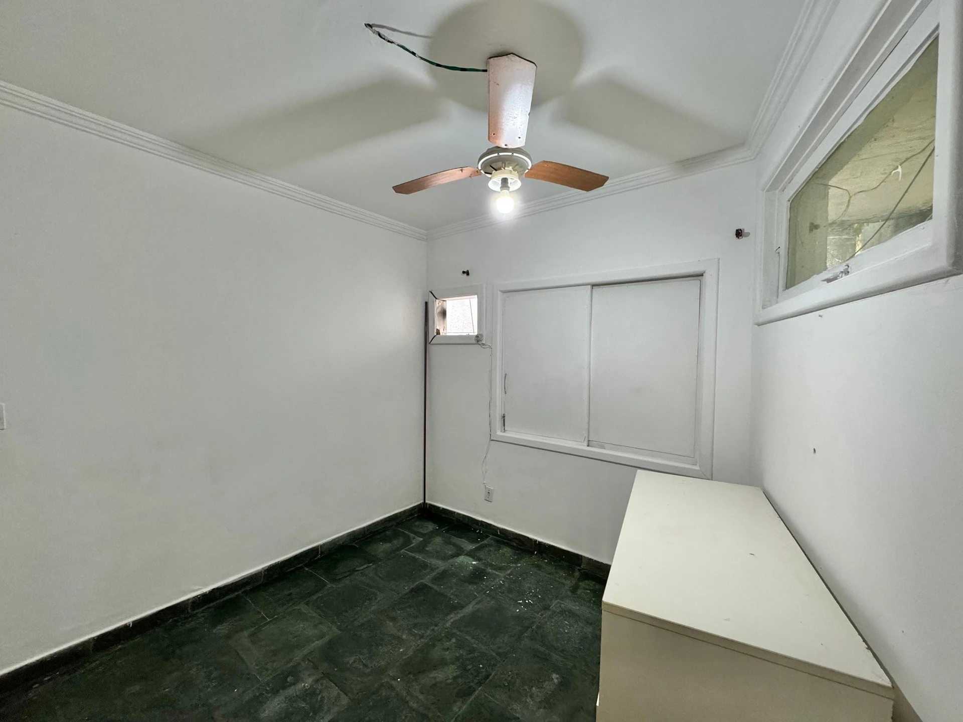One-bedroom house with a garden in Rio de Janeiro — photo 13
