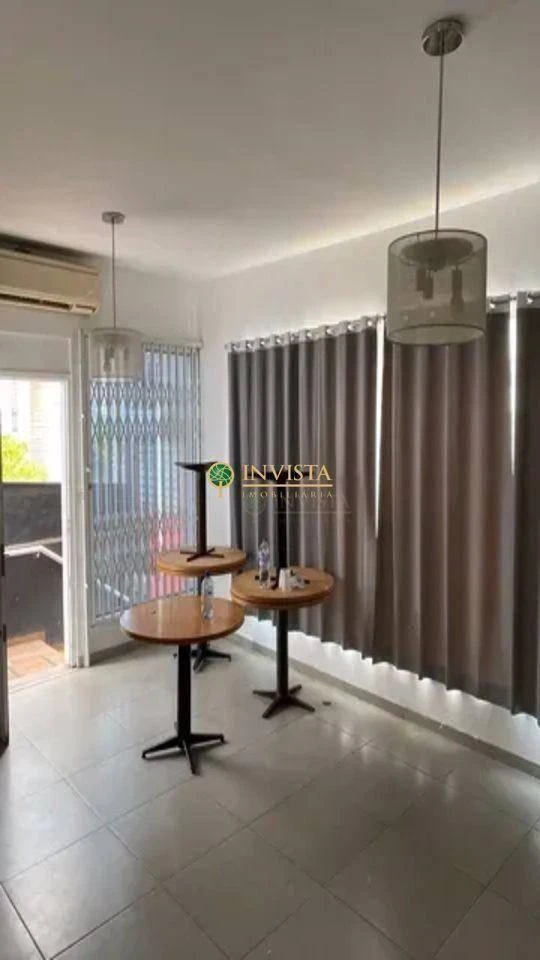 House with 4 bedrooms and 270 m² and separate kitchen