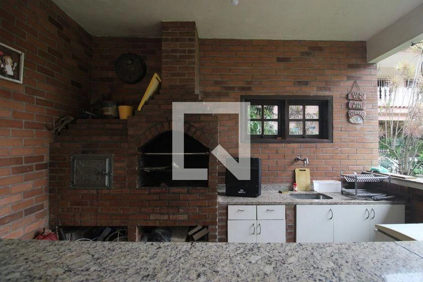 House, 370 m², with a grill on the balcony — photo 41