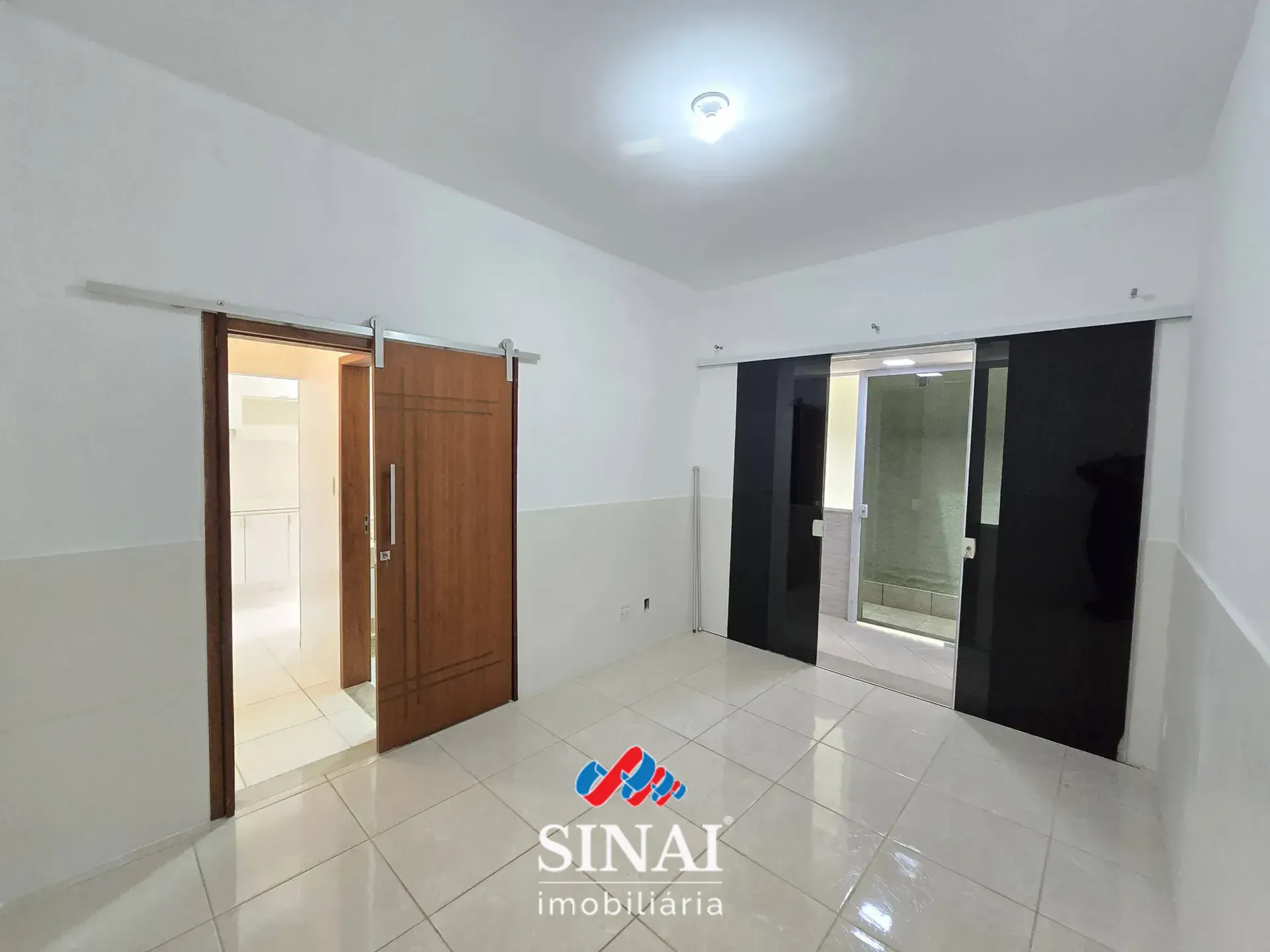One-bedroom house with a walk-in closet in Rio de Janeiro — photo 18