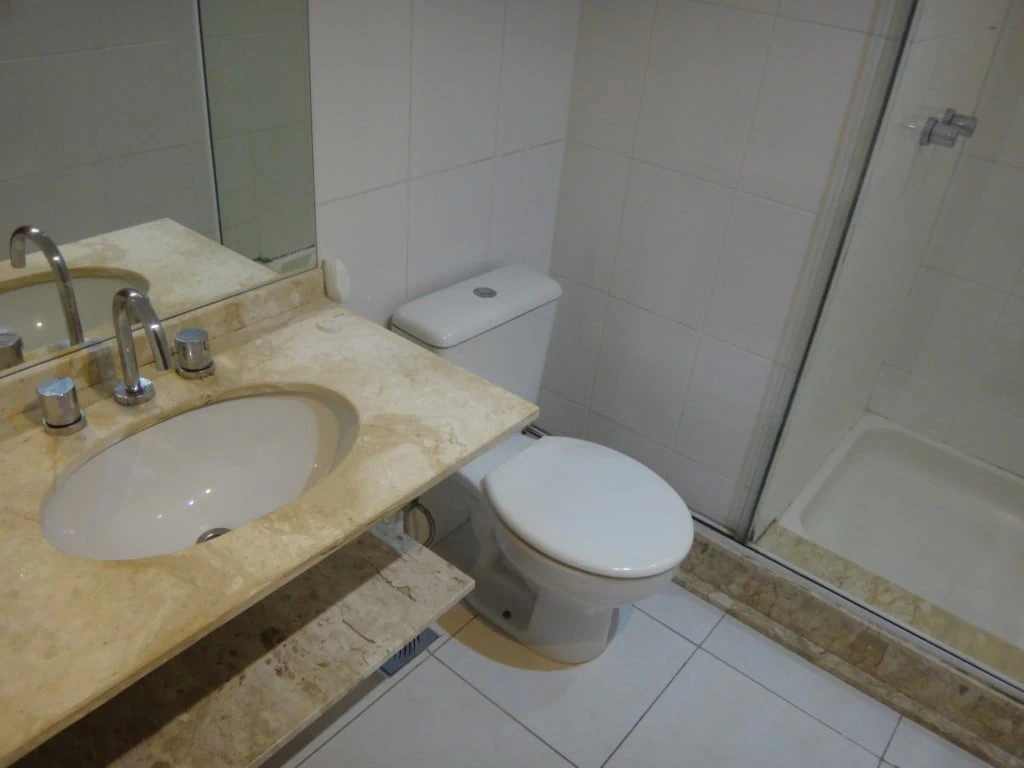 Studio, 69 m², with a glass-enclosed balcony — photo 10