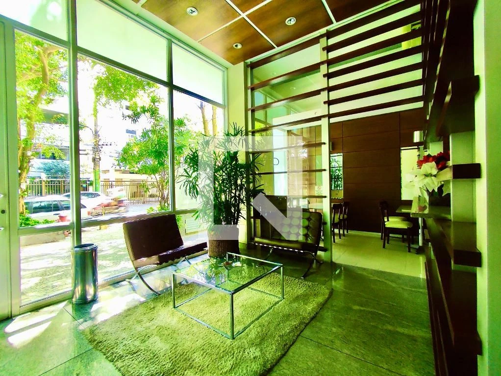 Furnished 1-bedroom apartment with open kitchen — photo 3