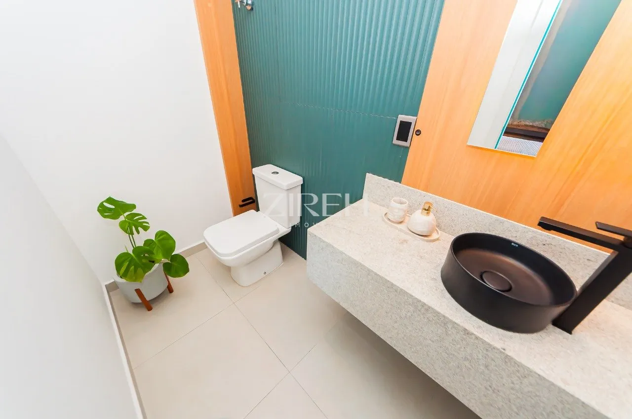 3-bedroom apartment in a building with a gym — photo 3