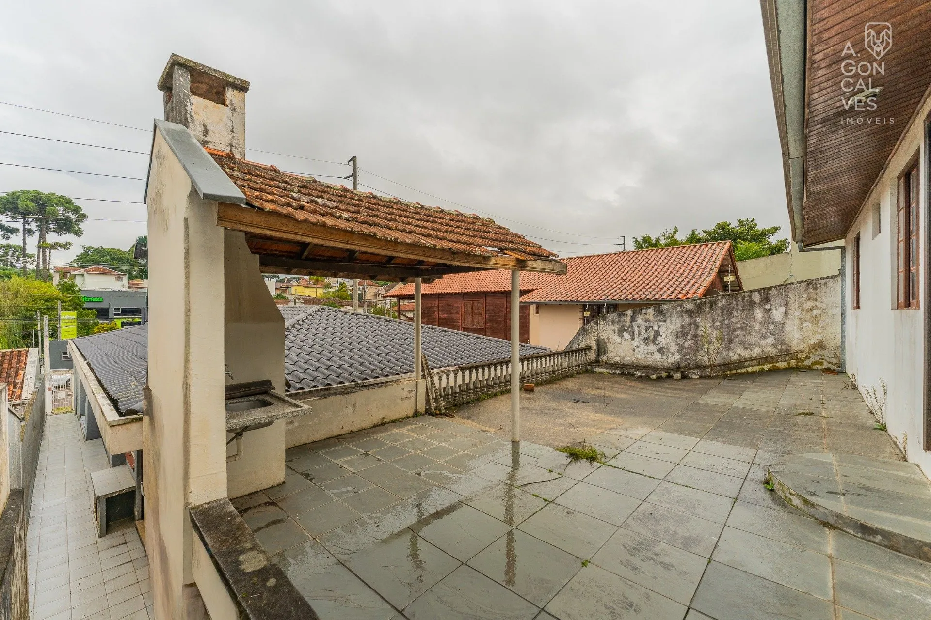 House with 3 bedrooms and 2 parking spaces — photo 22