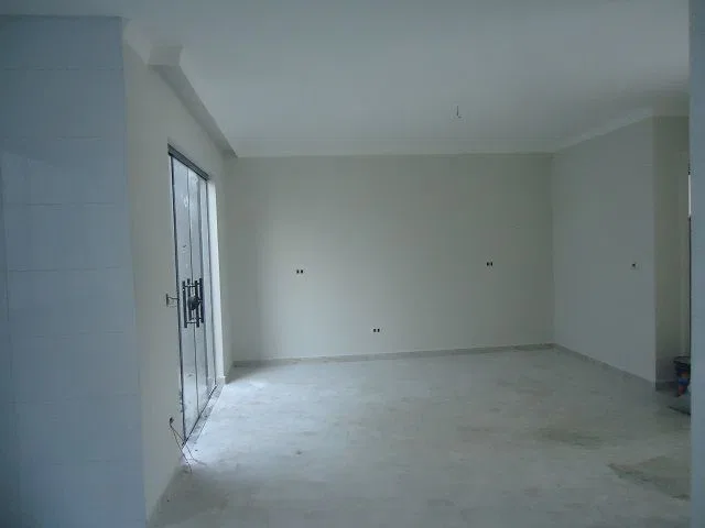 4-bedroom house with a walk-in closet — photo 21