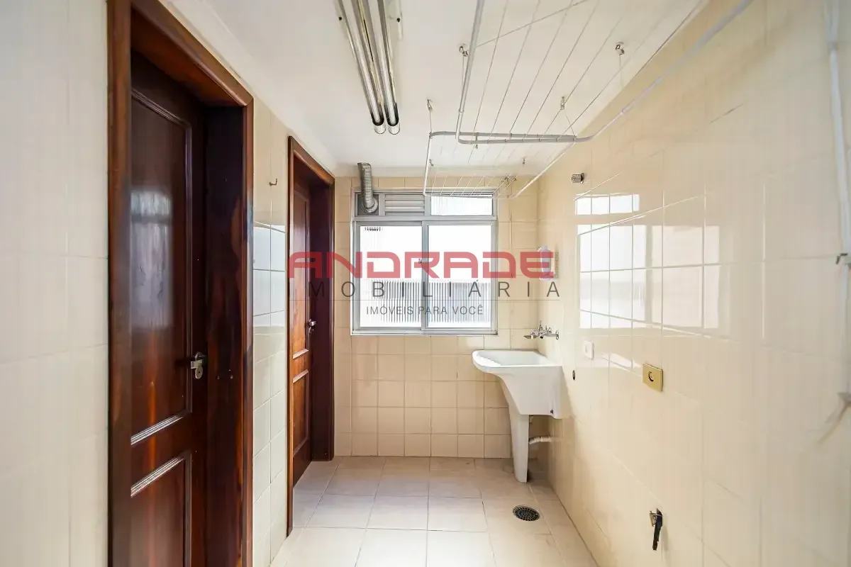 Unfurnished 3-bedroom apartment with 118 m² — photo 26