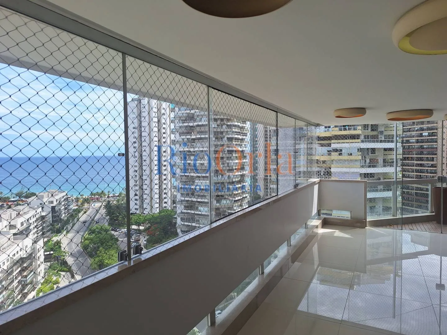 Unfurnished apartment with 4 bedrooms and 5 bathrooms — photo 30