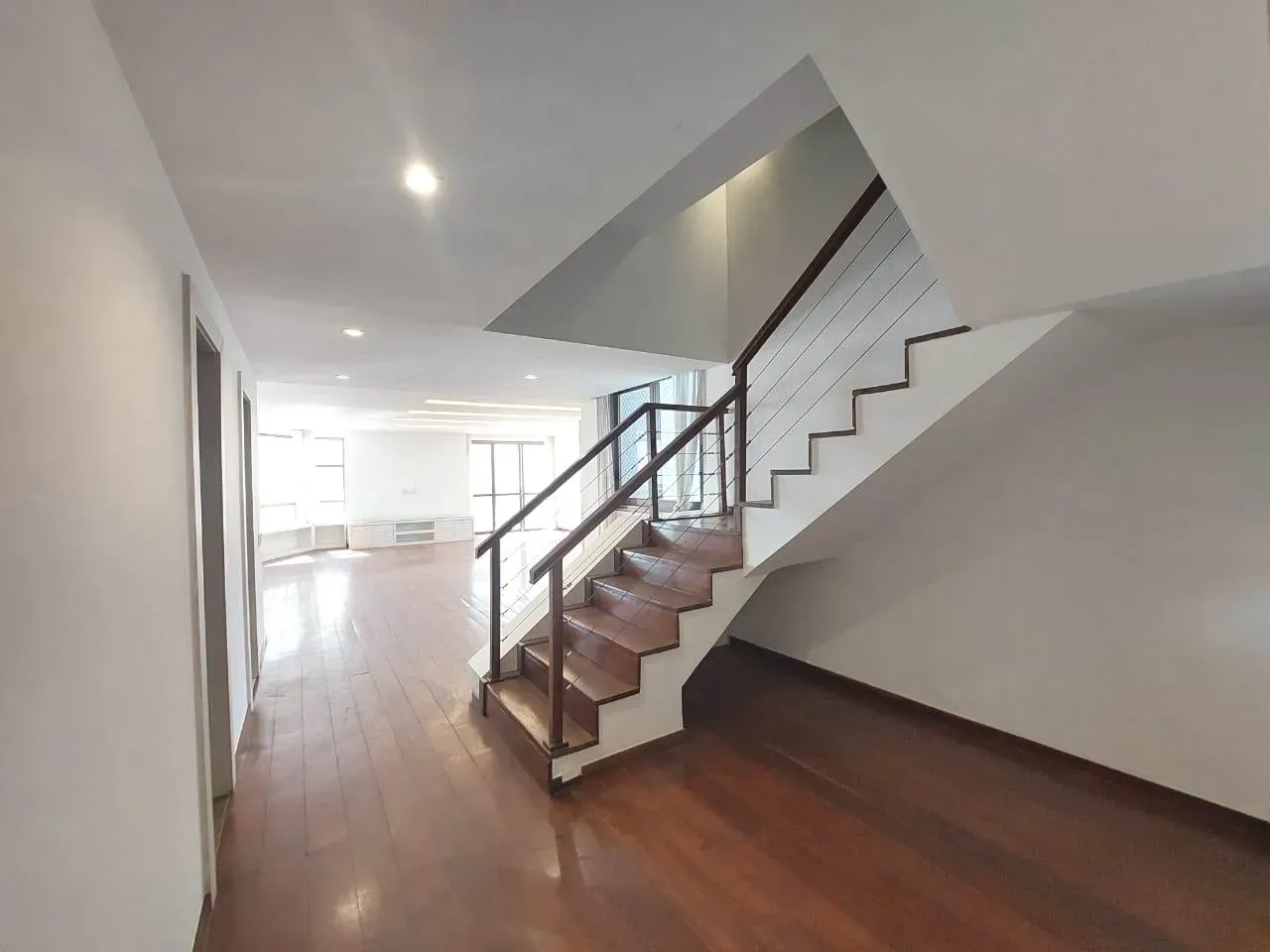 Apartamento com 4 quartos e 5 banheiros, com ar-condicionado — photo 17