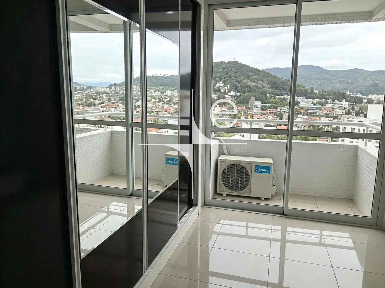 Furnished 2-bedroom apartment with en-suite on 7th floor — photo 11