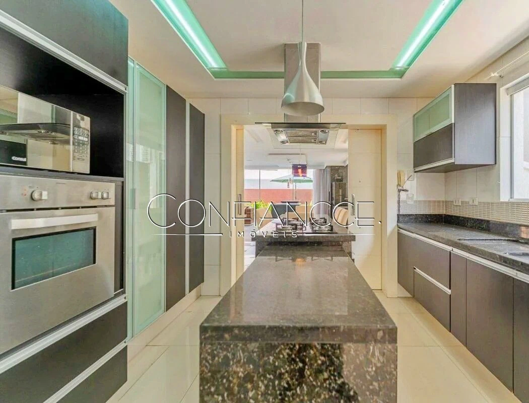 Furnished house, 350 m², with floor-to-ceiling windows — photo 15