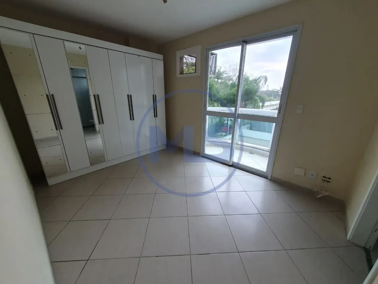 Balcony with a grill in a 3-bedroom apartment, 83 m² — photo 15