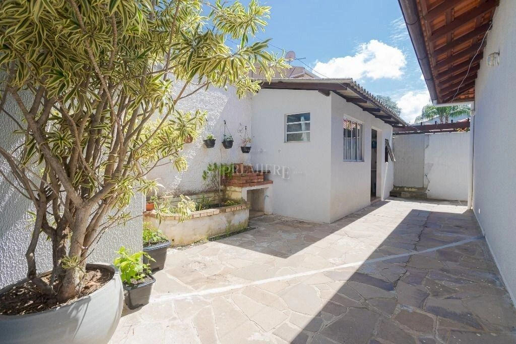 170 m² house with a bathtub and a grill on the balcony — photo 20