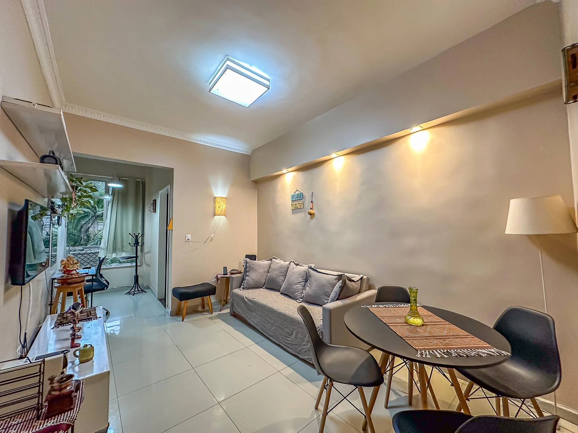 Furnished 1-bedroom apartment with a closed kitchen — photo 9